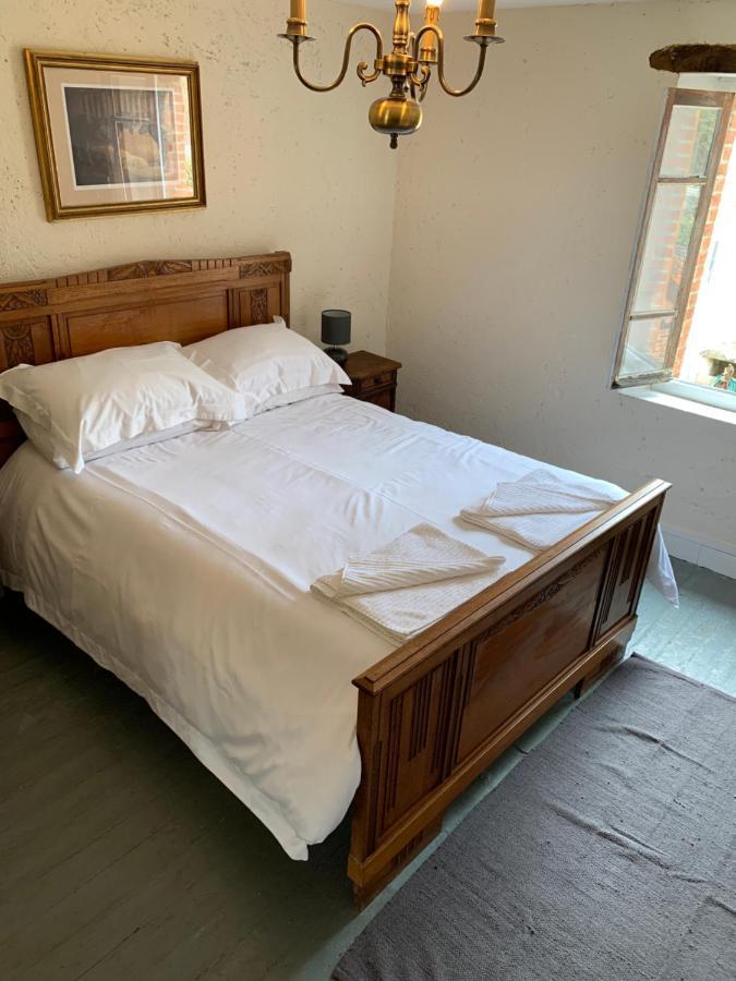 Doxie Cottage Saint-Chabrais 外观 照片